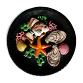 Assiette en barbotine, décor mer, poissons