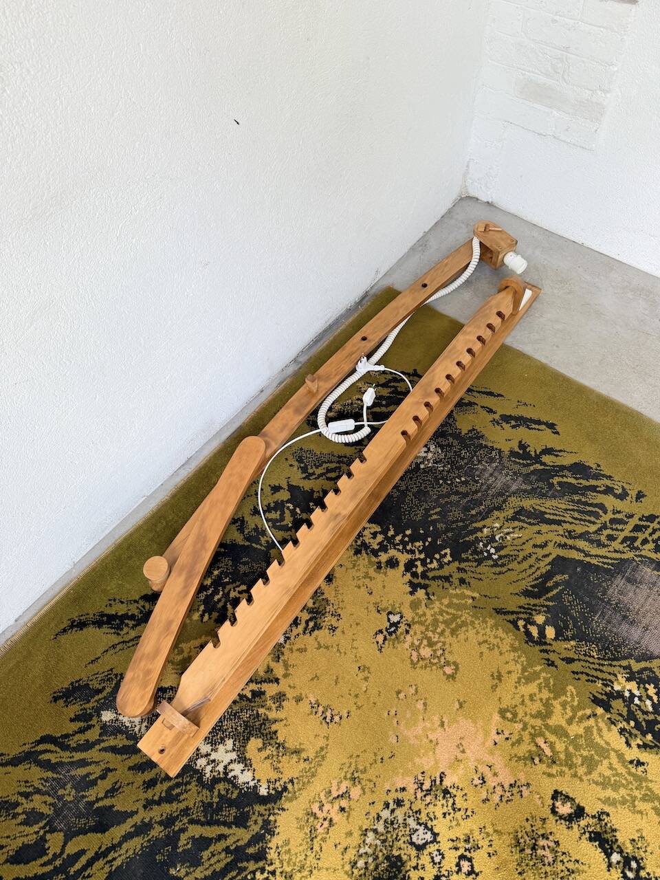 Mountain furniture gallows France pine