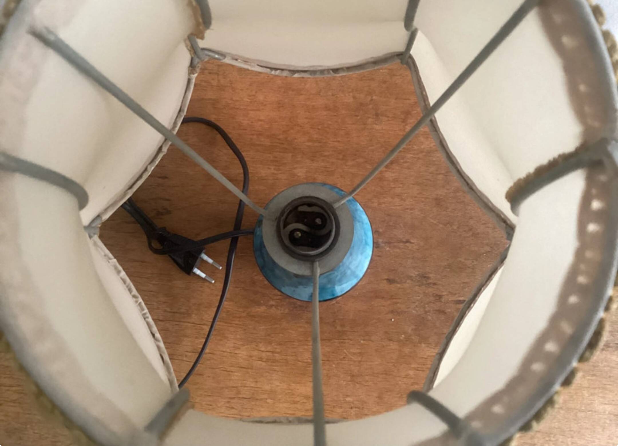 Antique table lamp in Limoges porcelain and gilded bronze