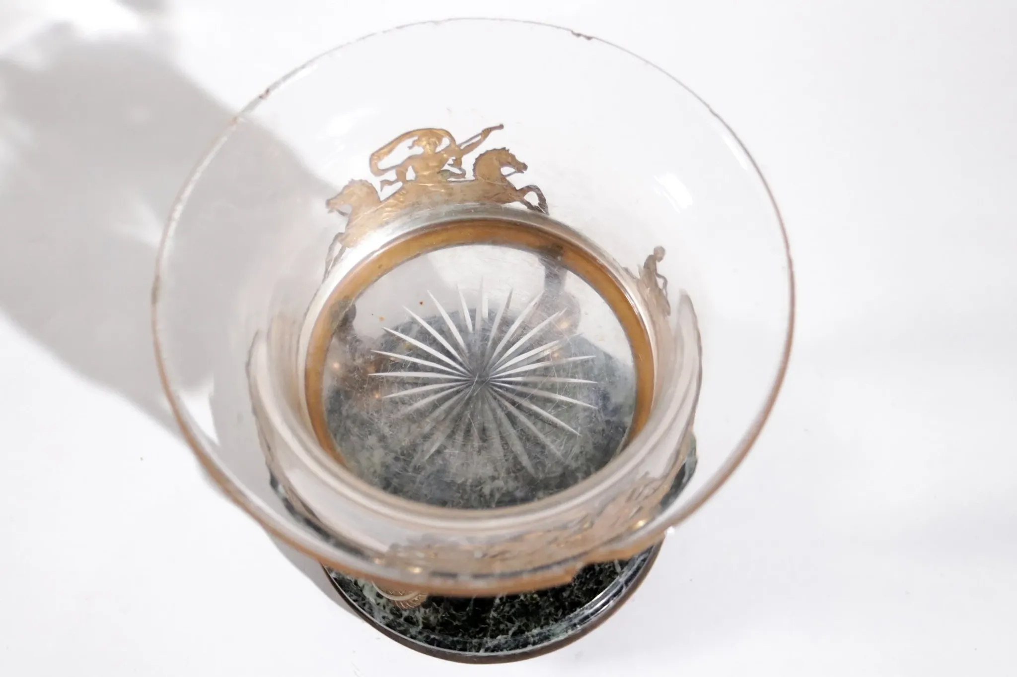 Empire tazza in fire-gilt bronze, marble and glass – France, early 19th c.