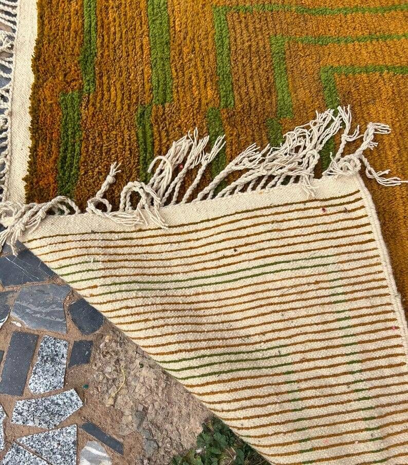 Authentic traditional pure wool handmade rug 2/3 m