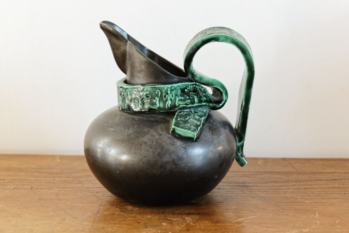 Pitcher in earthenware, metallic black
