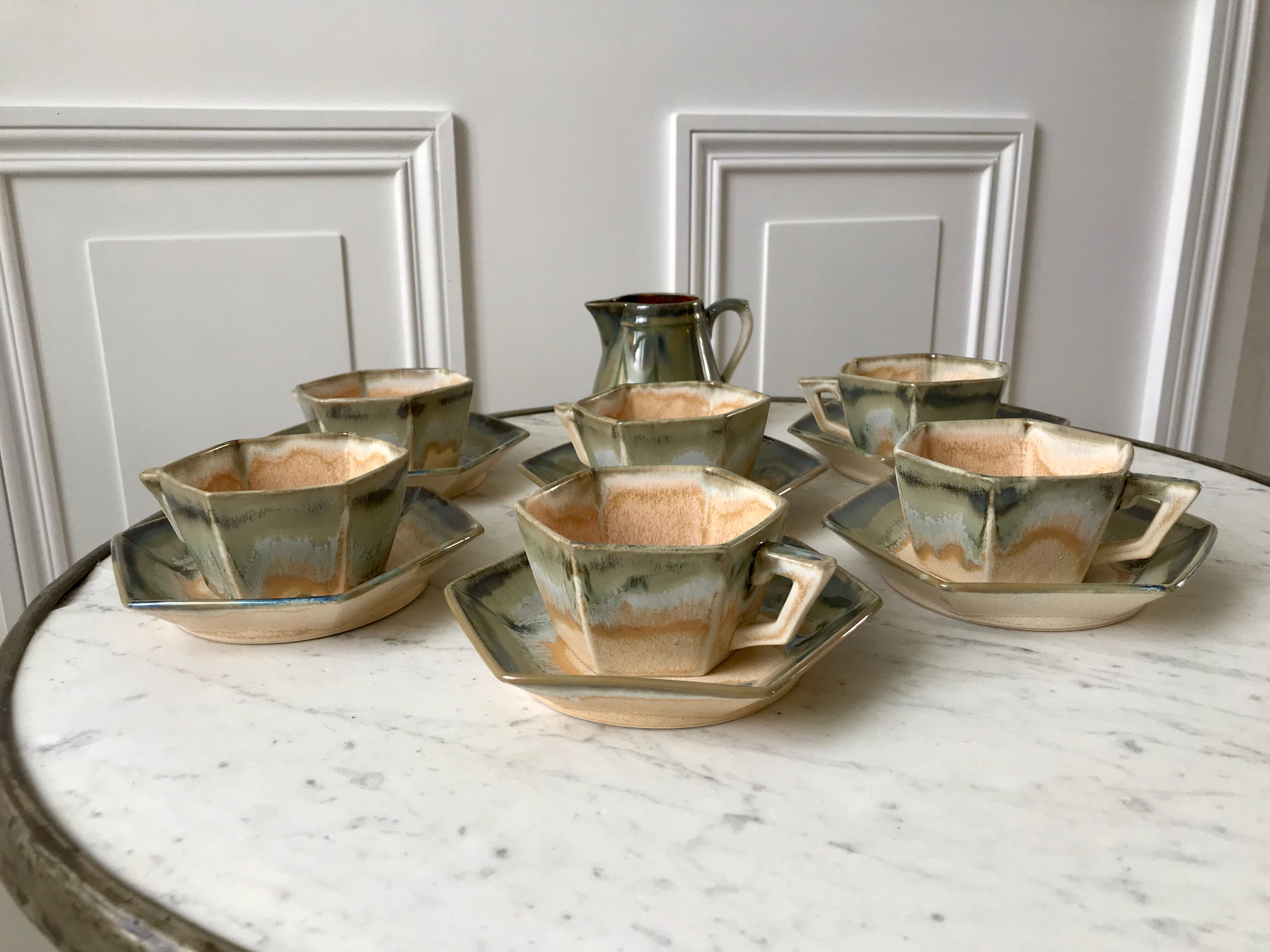 set of 6 cups, octagonal subcups and milk pot in ceramic sandstone of the Morvan years 60-70
