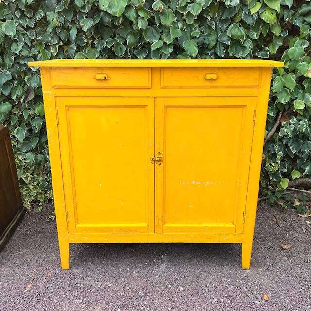 Yellow Parisian buffet