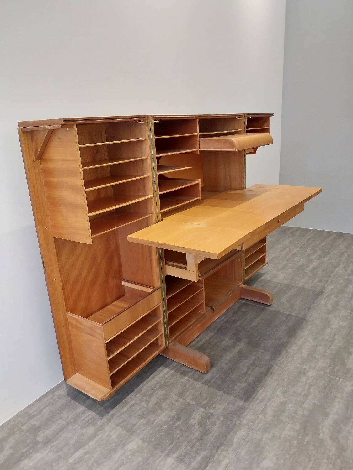 Magic Box type cash desk