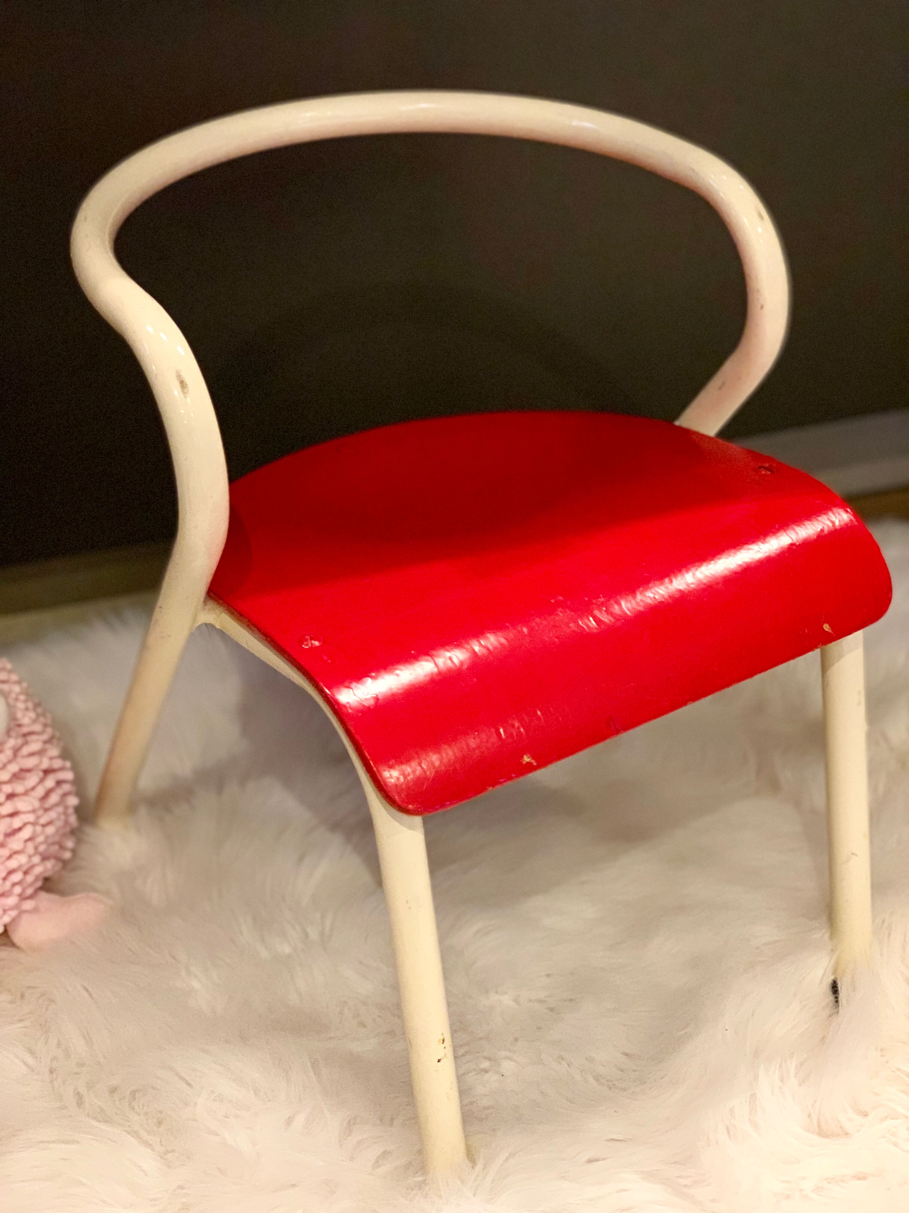 Jacques Hitier child schoolboy chair