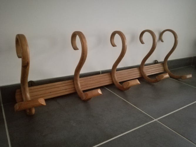 5 arm curved wooden peg