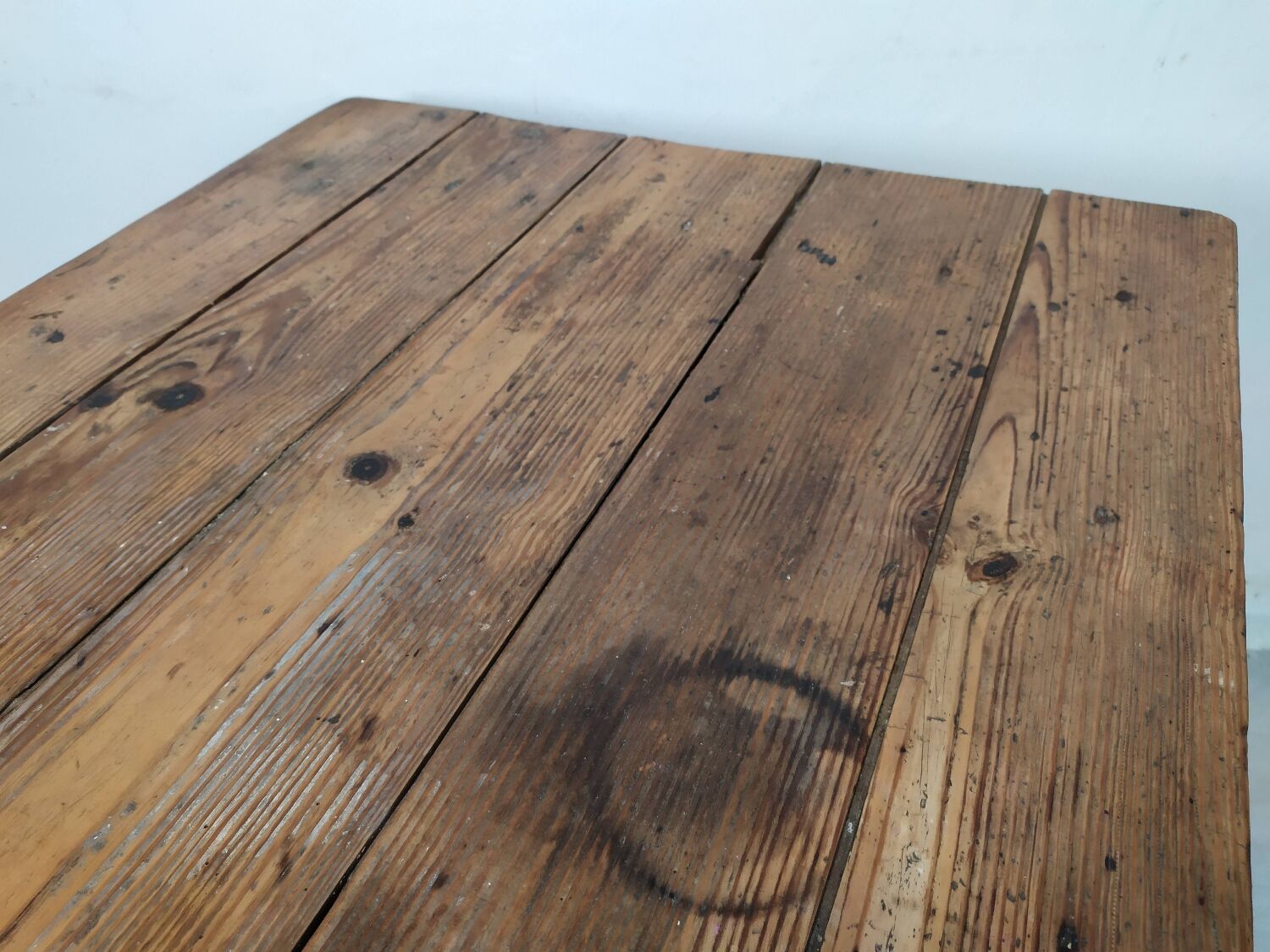 Farmhouse table