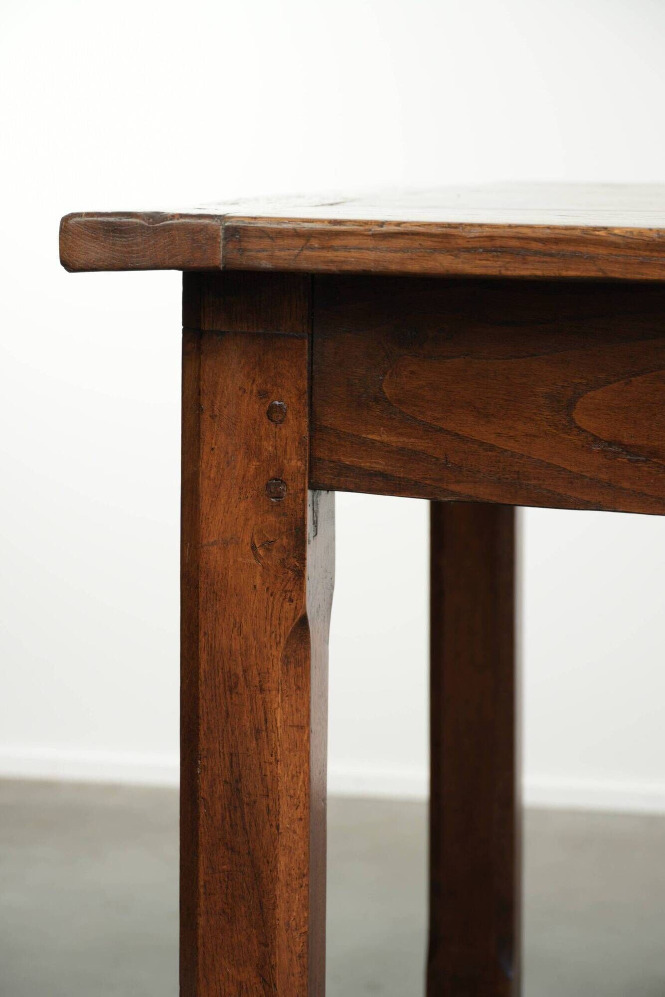 18th century French farmhouse dining table made of oak and fruitwood