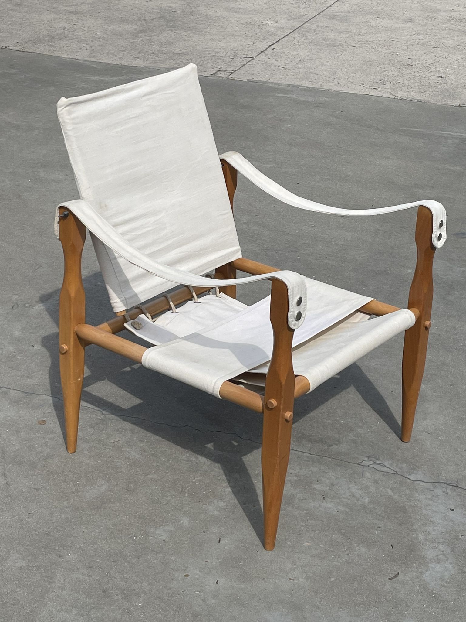 Fauteuil safari vintage 1960 Danemark avec toile design minimaliste