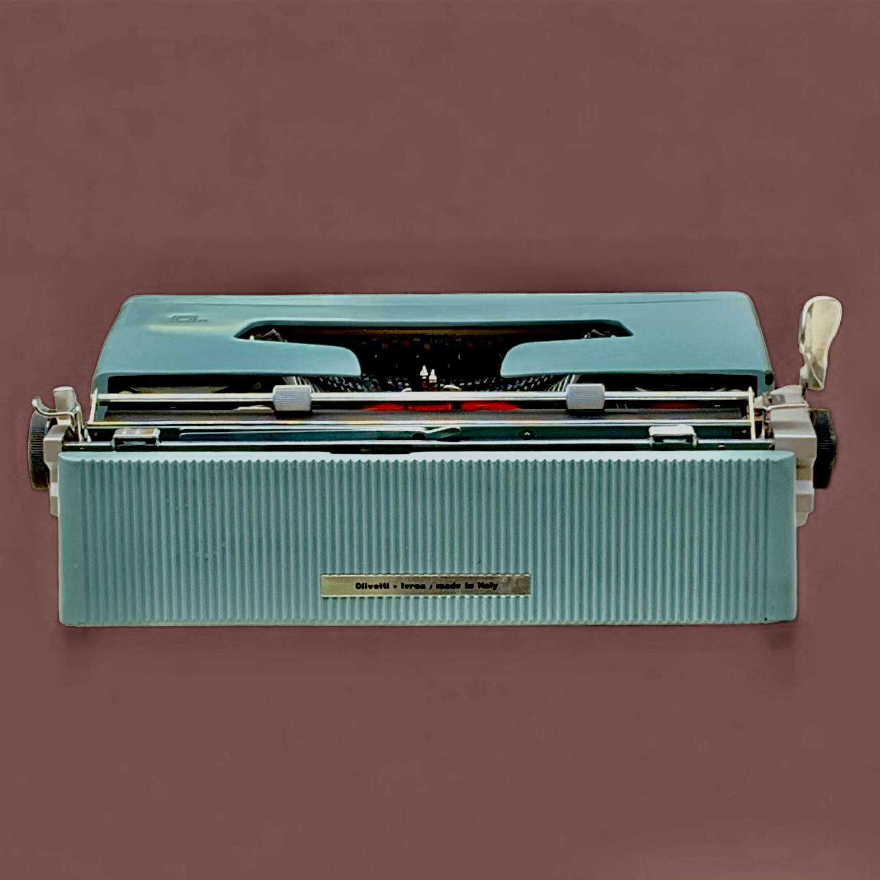 Olivetti Lettera 32 typewriter