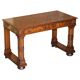 Table d'écriture Renaissance en noyer flamé style Pugin, vers 1850