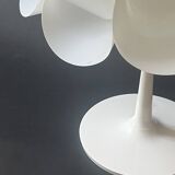 White artichoke tulip design table lamp