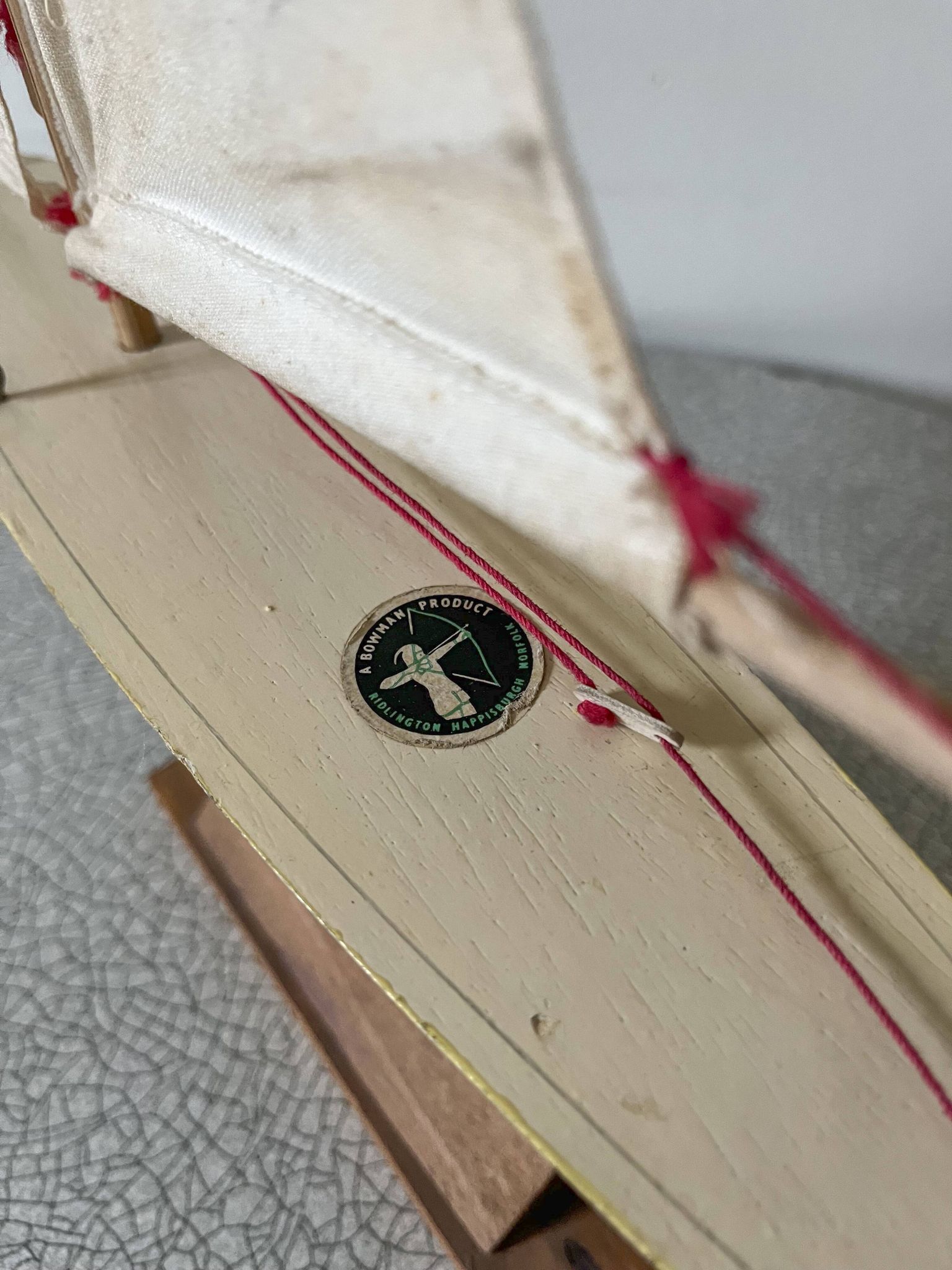 English basin sailboat bowman in wood, 50s-60s