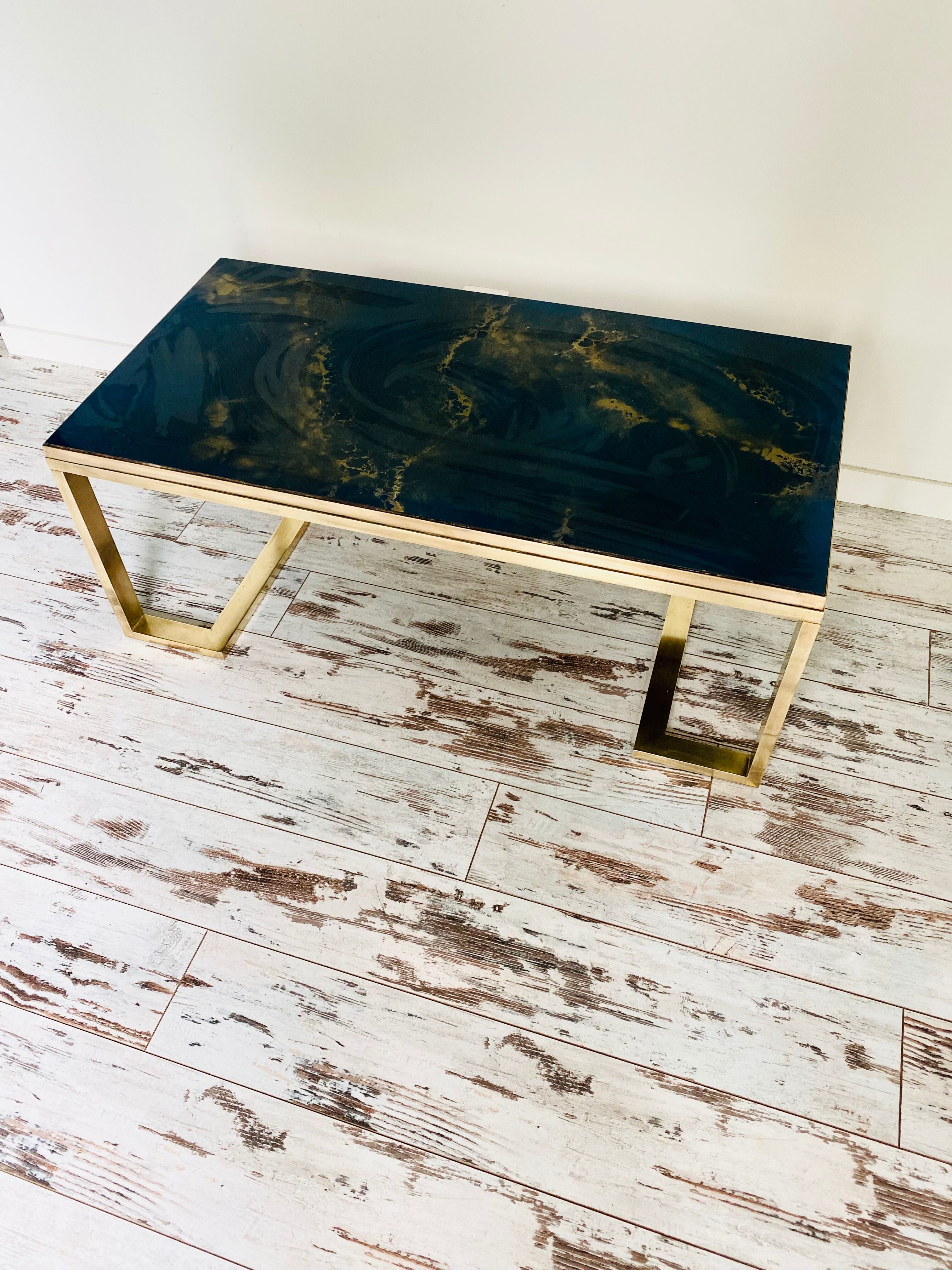 COFFEE TABLE WITH GILDED BASE WITH REVERSIBLE TOP circa 70