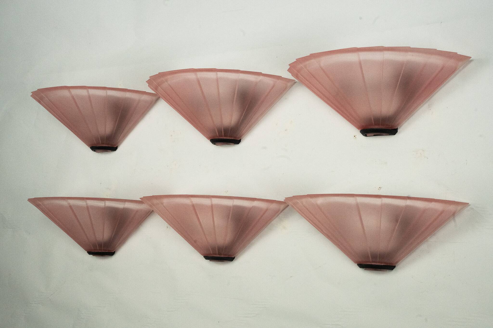 Set of six De Majo sconces in thick pink murano glass. Italy 1980s