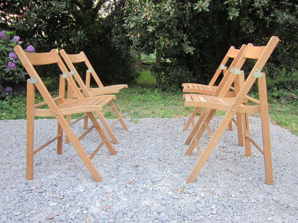 Série de 4 chaises pliantes en hêtre massif