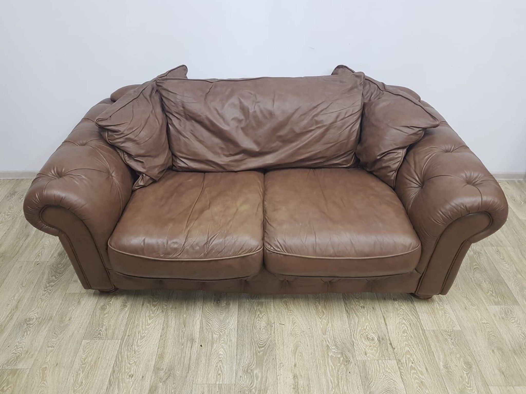 Mid-Century, Chesterfield sofa, natural leather