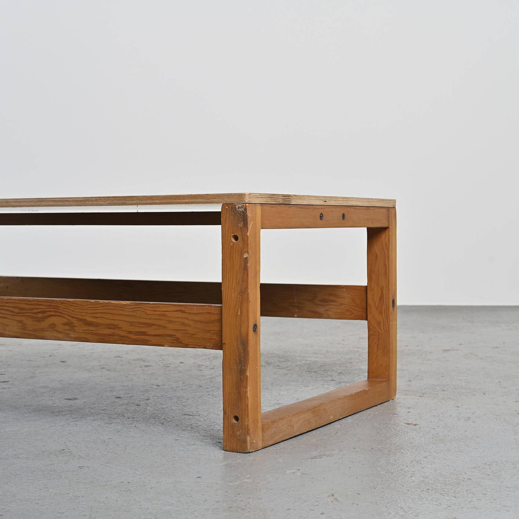 Table polyvalente par Pierre Guariche pour Negroni, La Plagne, vers 1968