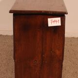 Oak Saber Chest Circa 1600