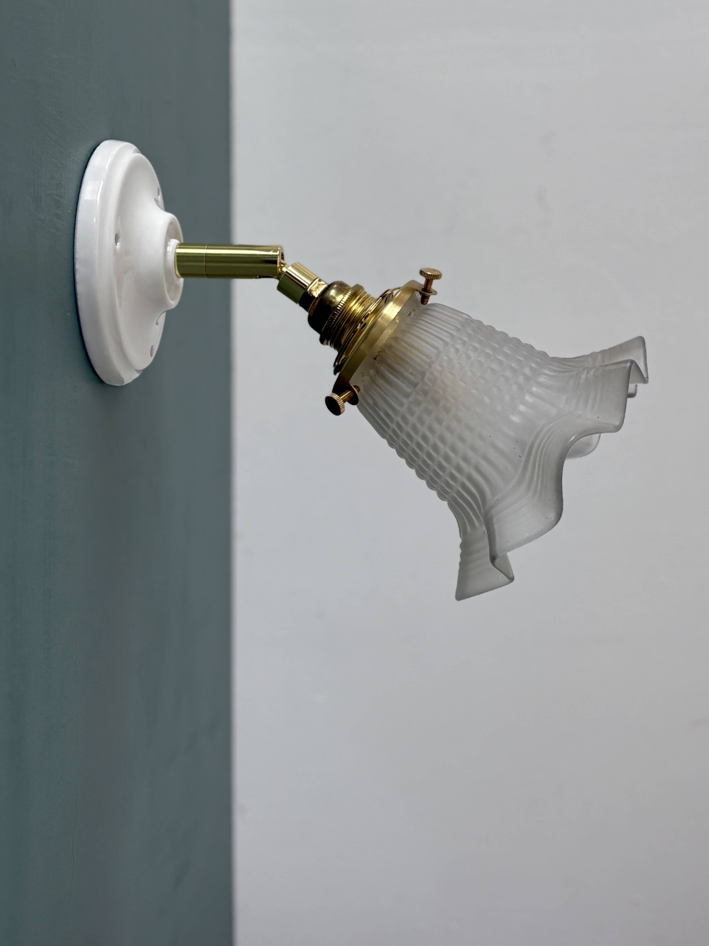 Vintage frosted glass tulip wall light
