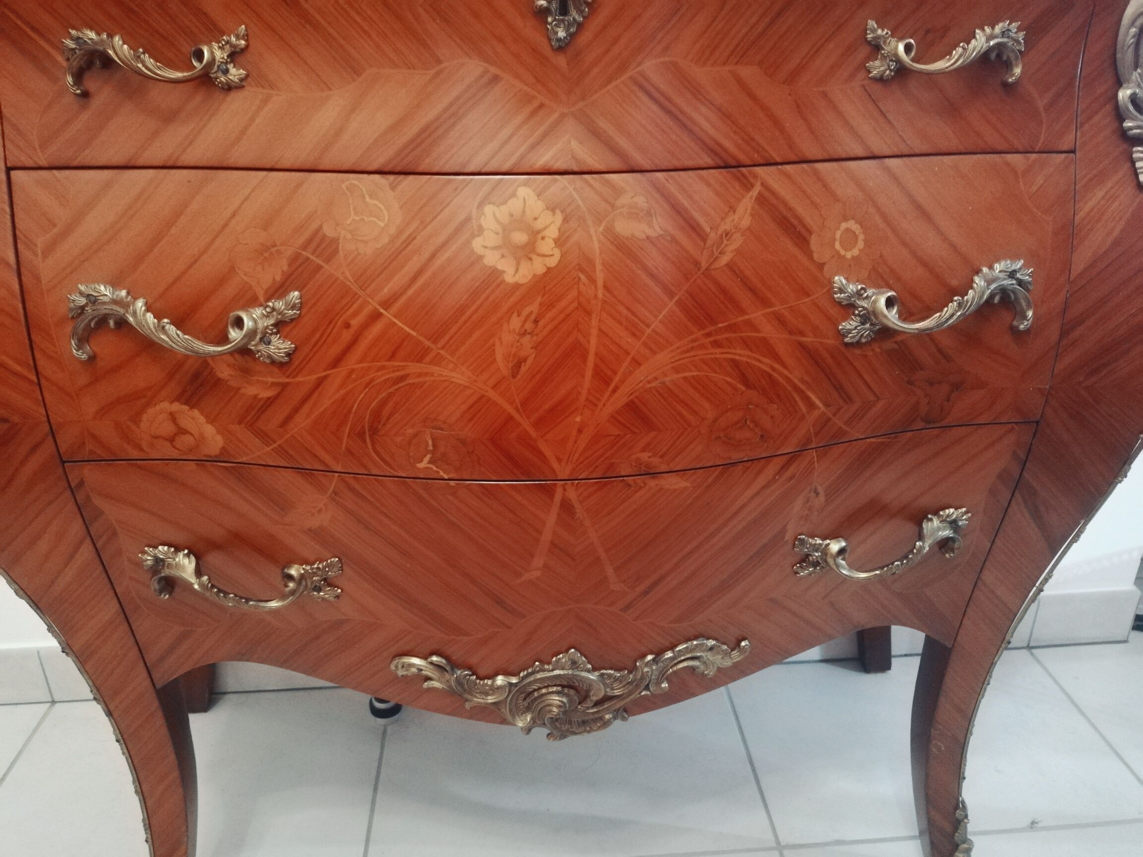 Commodity tomb three drawers Louis XV style