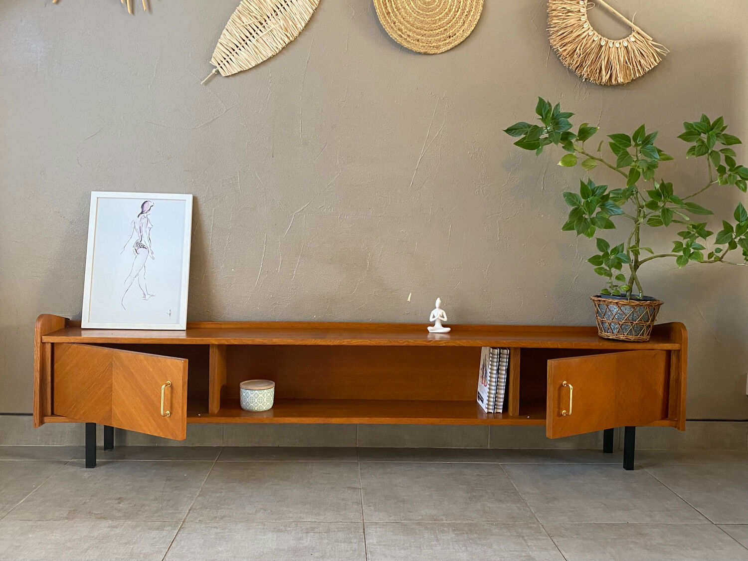 Vintage sideboard (shallow)