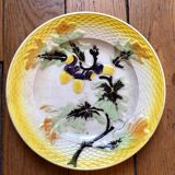 Lot of 2 dessert plates in vintage 1920s dab, oak leaf and tassel pattern