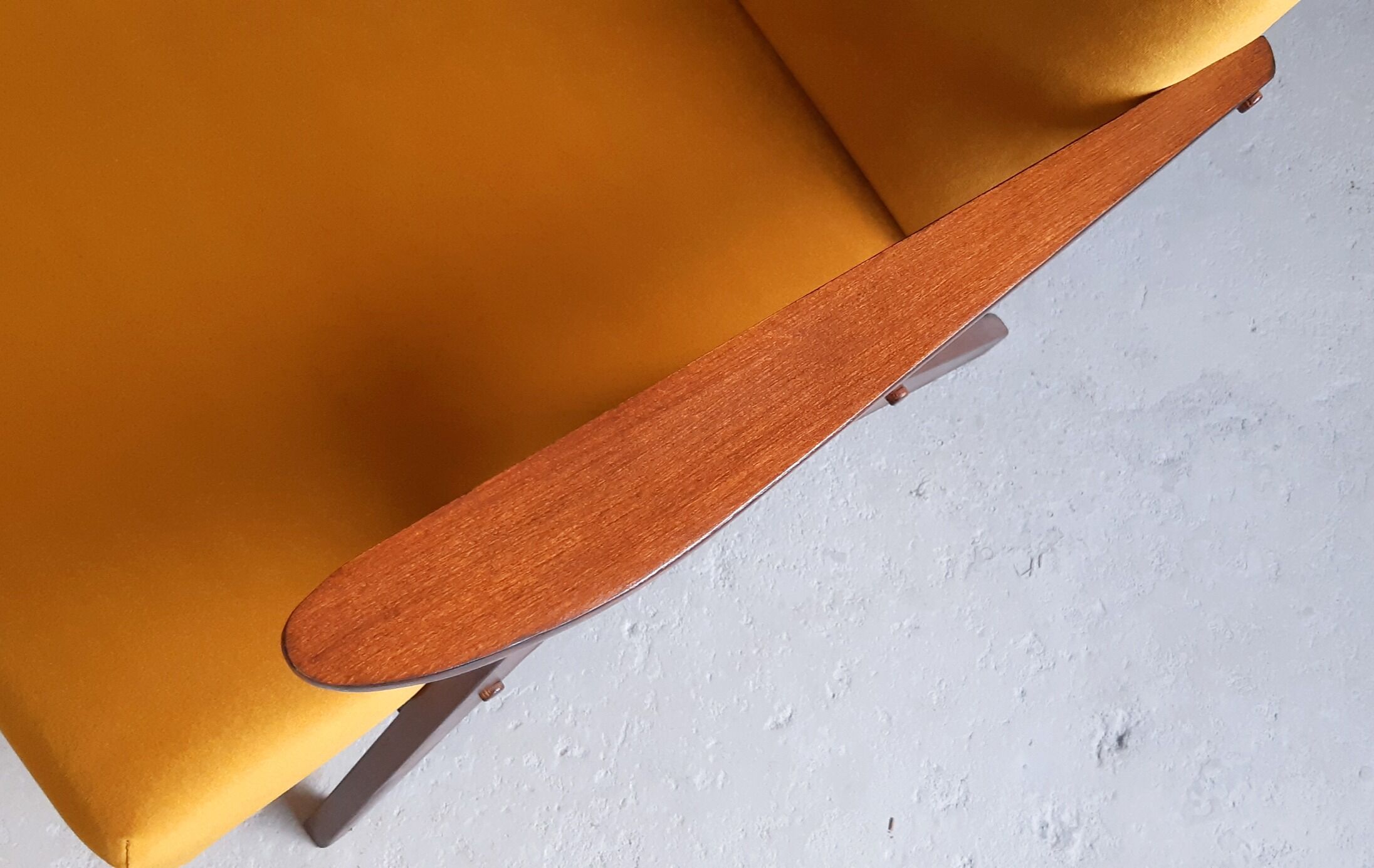 Mid century easy chair model b - 310 var in goldenrod velvet