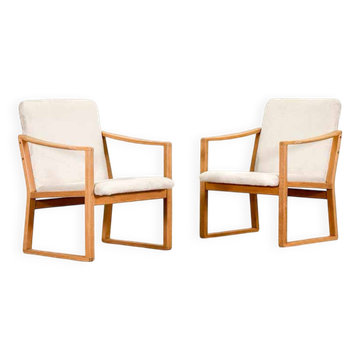 Børge Mogensen armchairs in Oak.