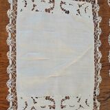Lot 2 napperons anciens faits main