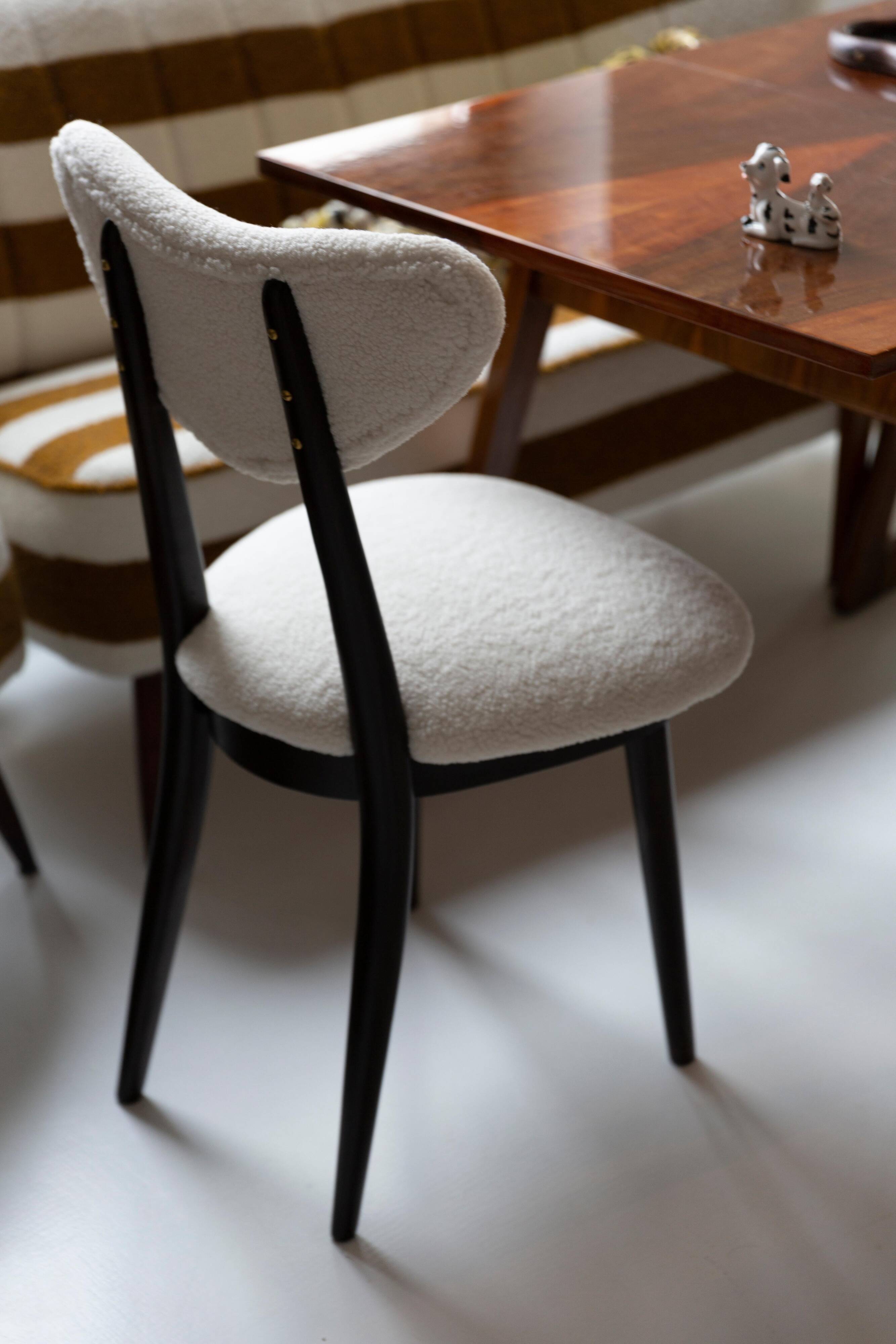 Light heart-shaped chair in boucle from the mid-century, Europe, 1960s.