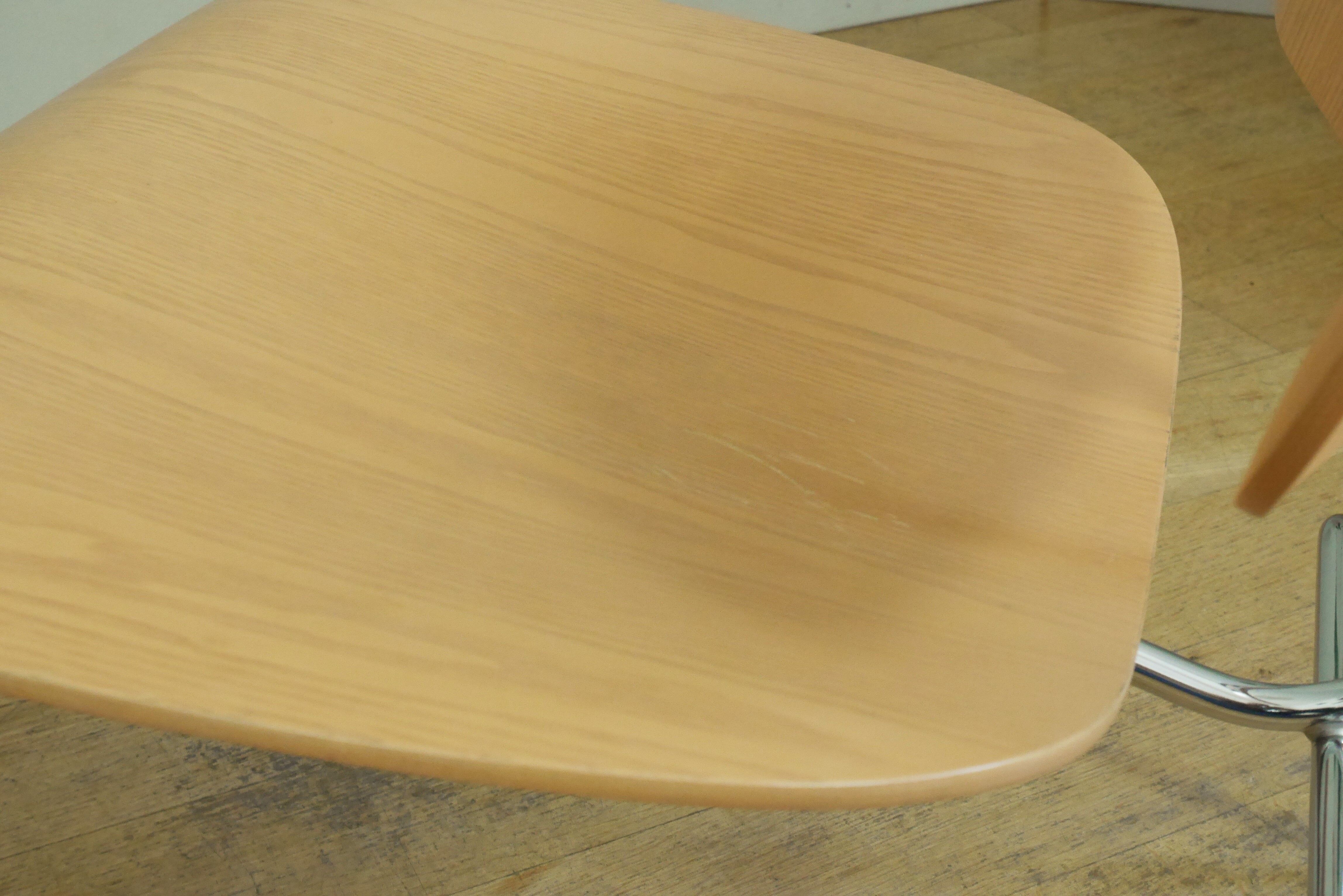 Pair of LCM chairs by Charles & Ray Eames, vitra edition