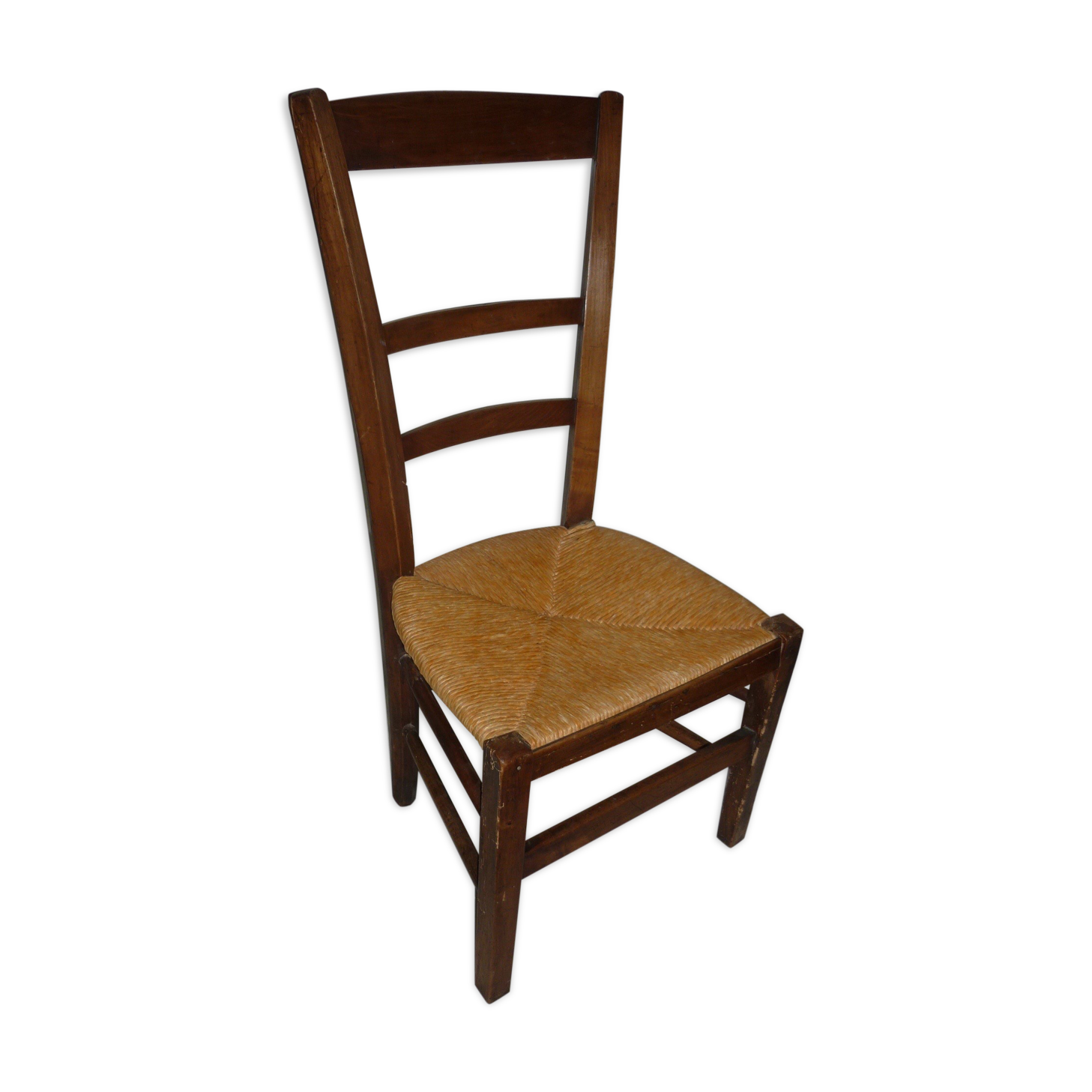 Mulched low chair with high back