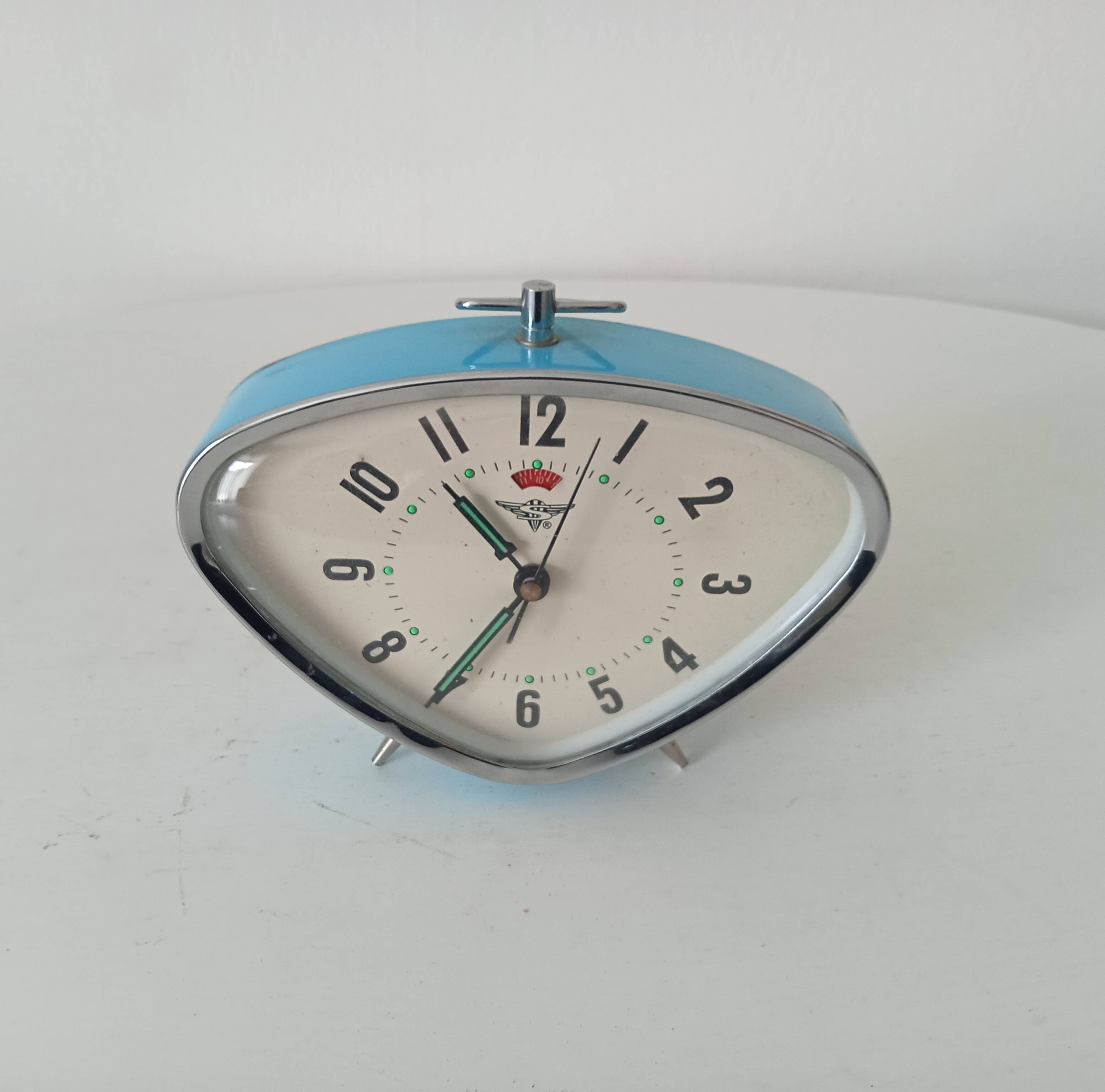Vintage mechanical alarm clock from the 60s/70s by Shanghai