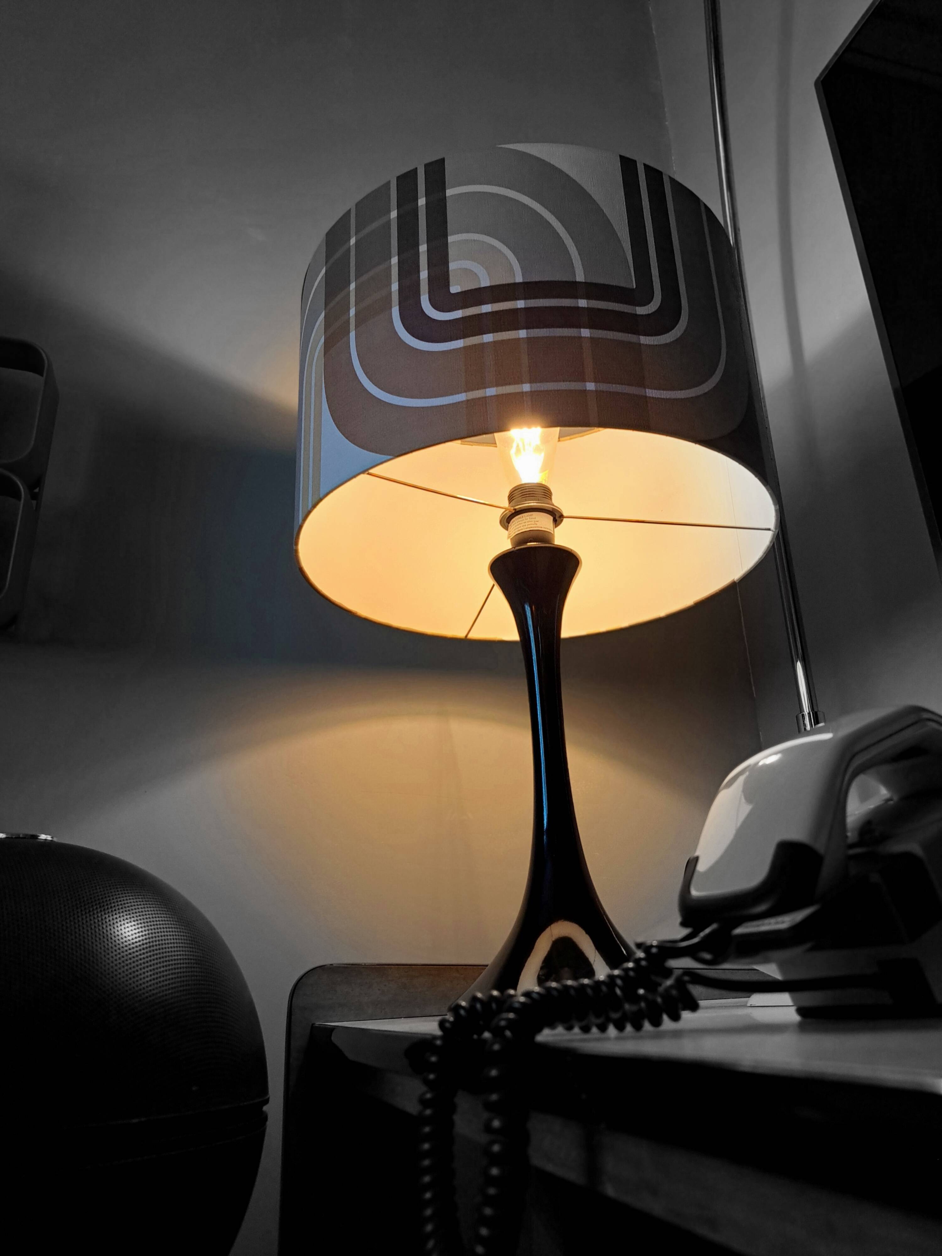 Foot lamp tulip Paloma seventies pattern