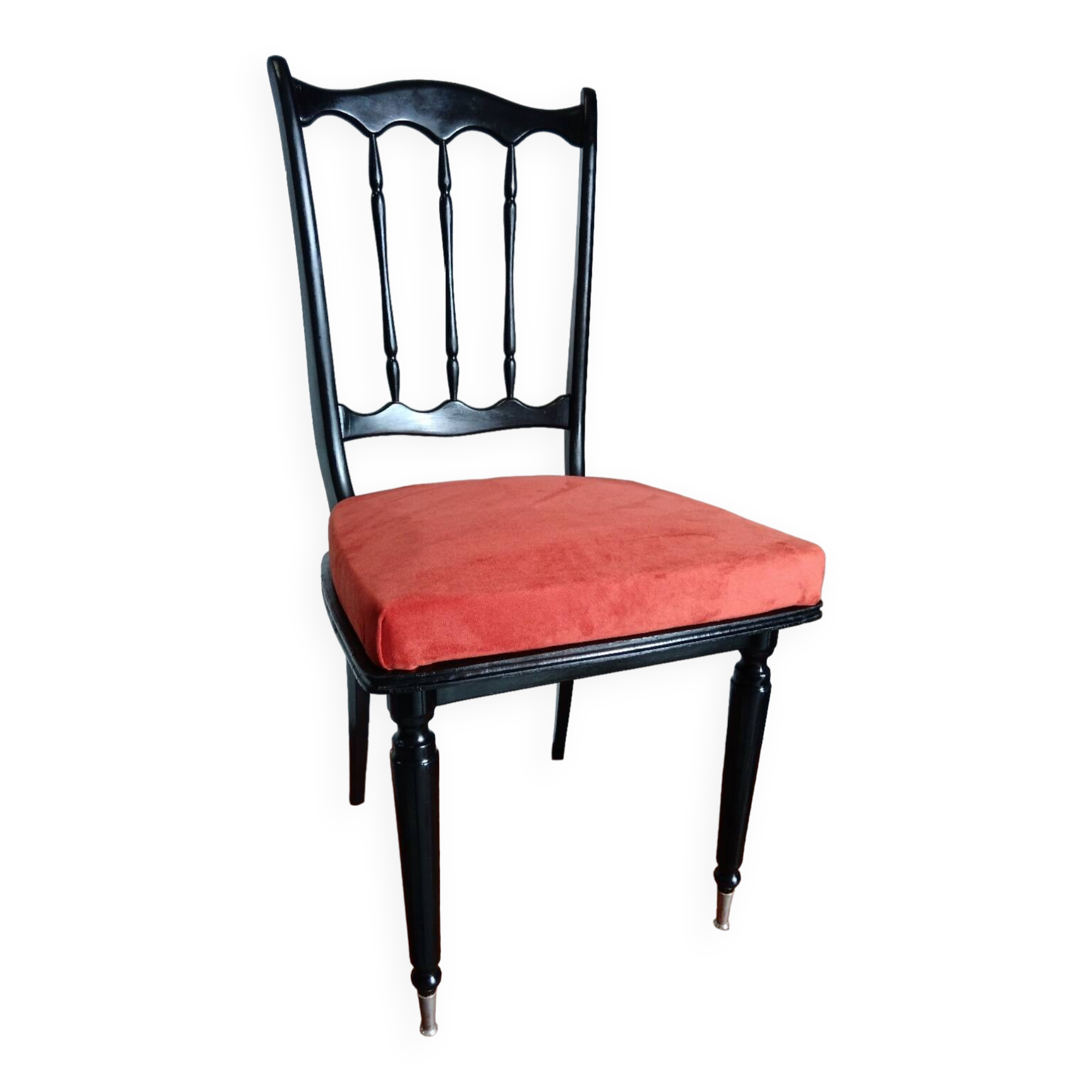 Lot of two refurbished western chairs