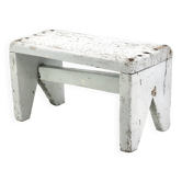 Petit banc gris ou marche pied en bois, tabouret porte plante années 50