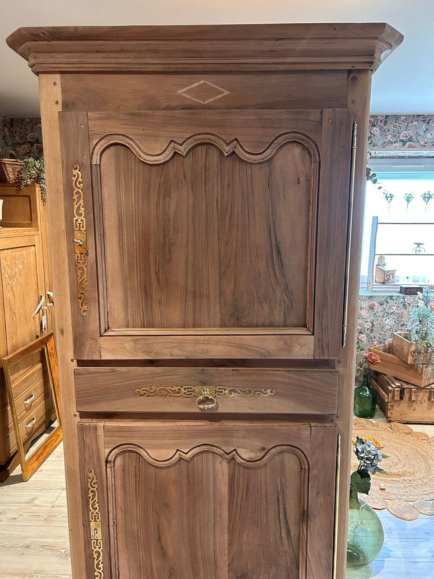 Wardrobe (Man standing)