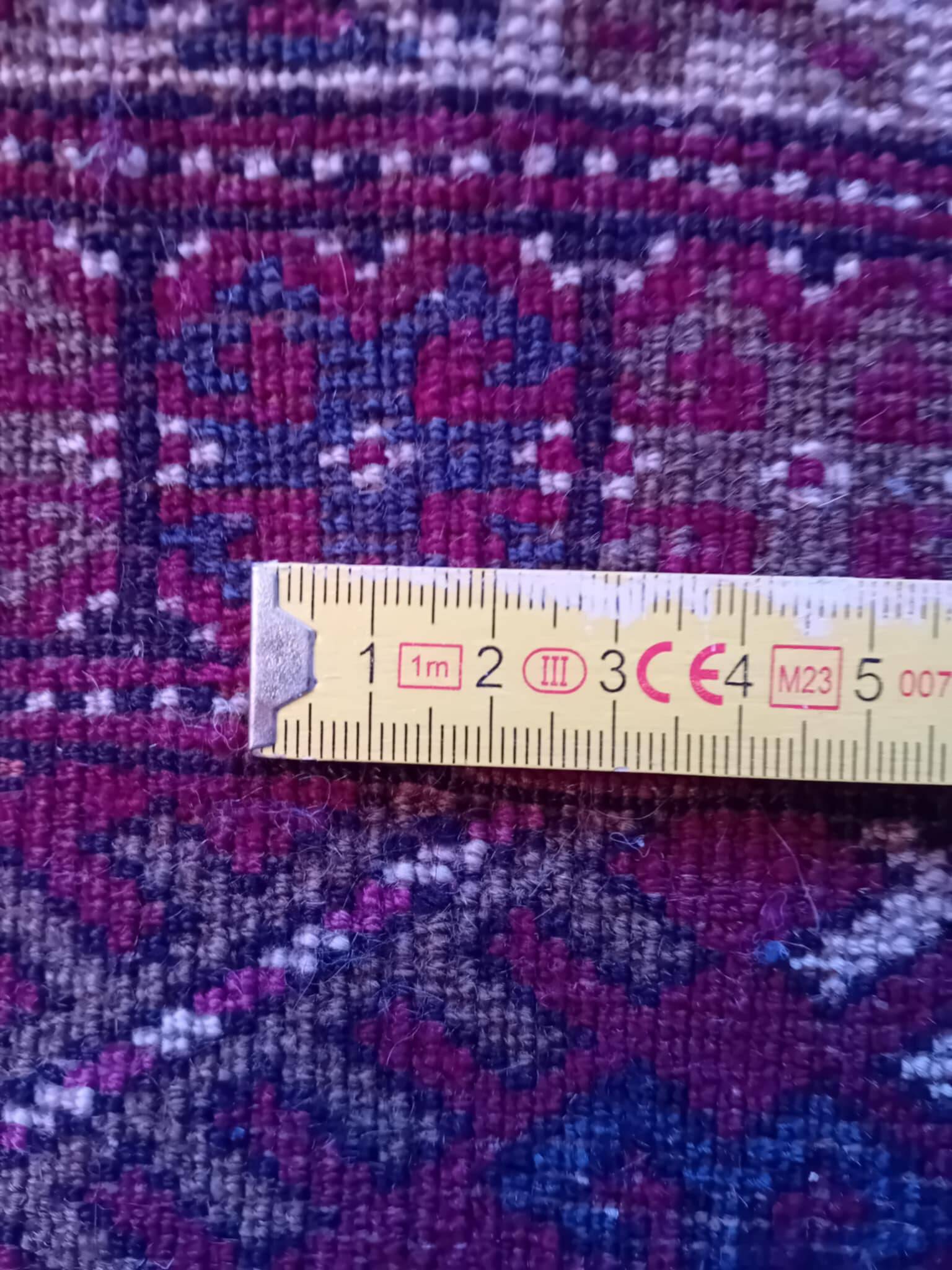 Handmade Turkmen Bukhara rug 180x112cm