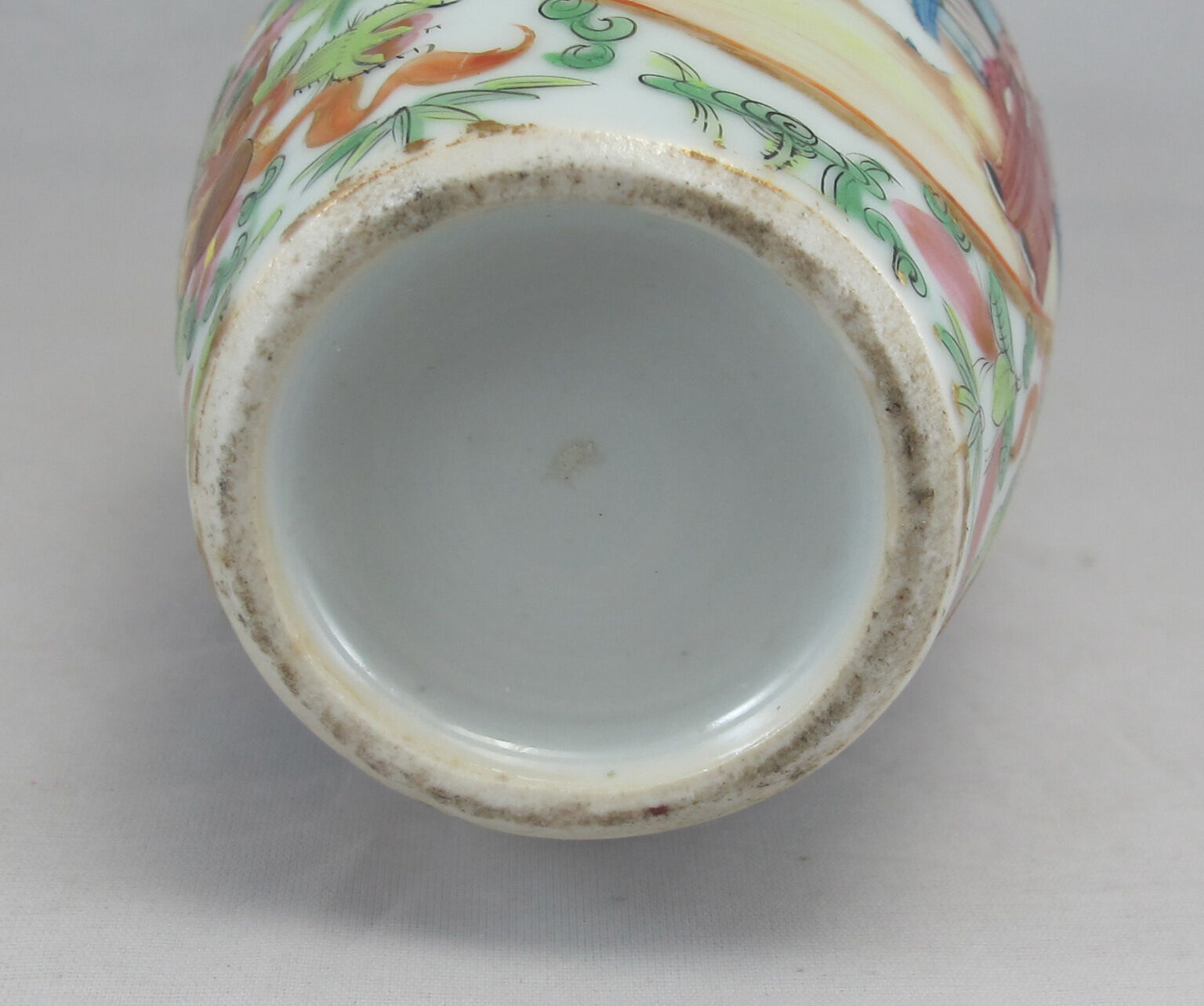 Ancient Chinese vase pink family China 19th century