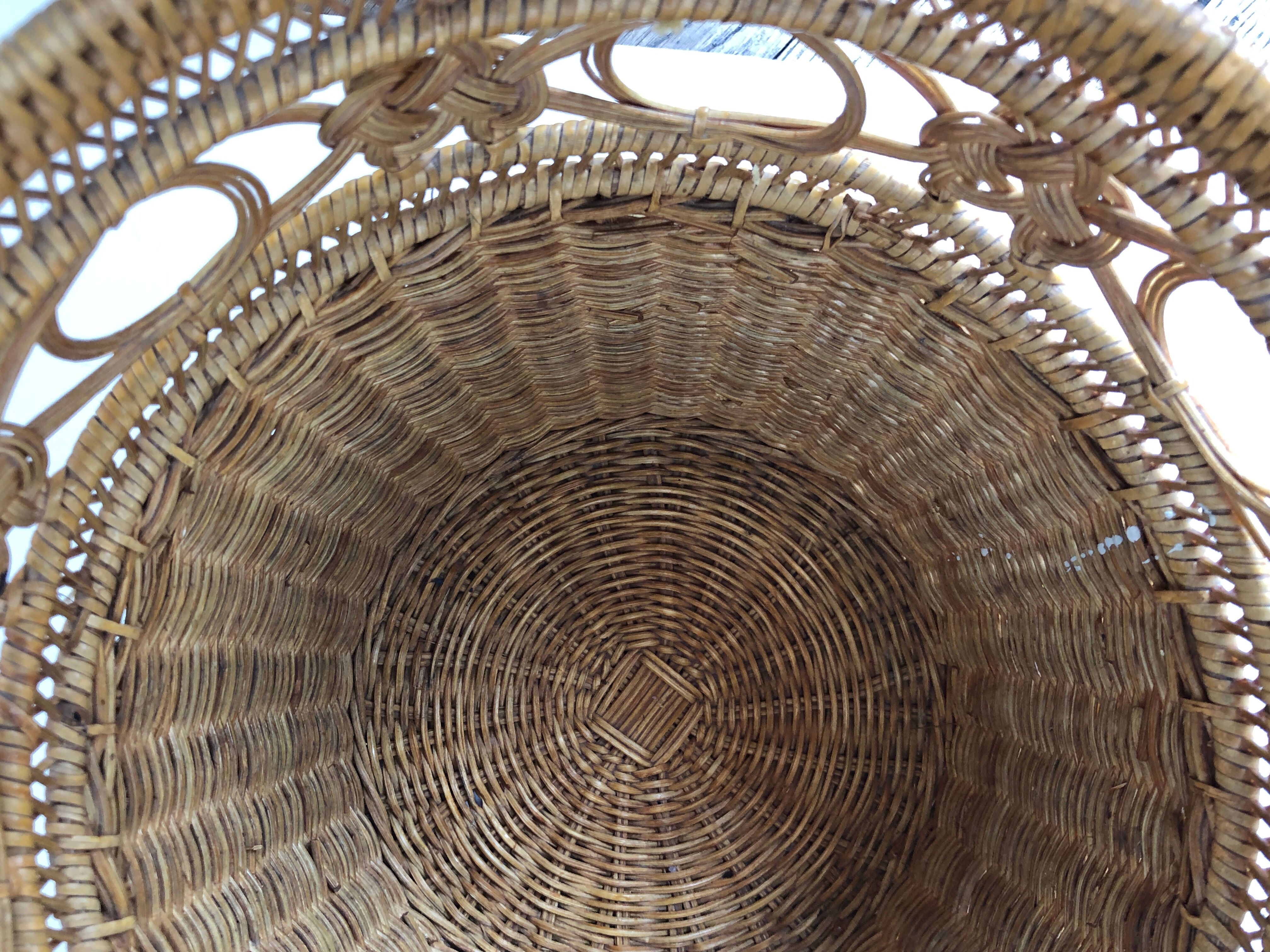 Basket rattan braided