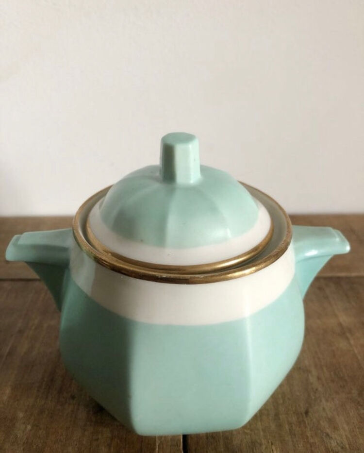 Sugar and milk pot set