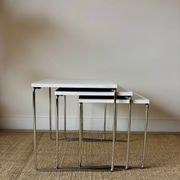 3 tables gigognes – acier chromé & plateau stratifié