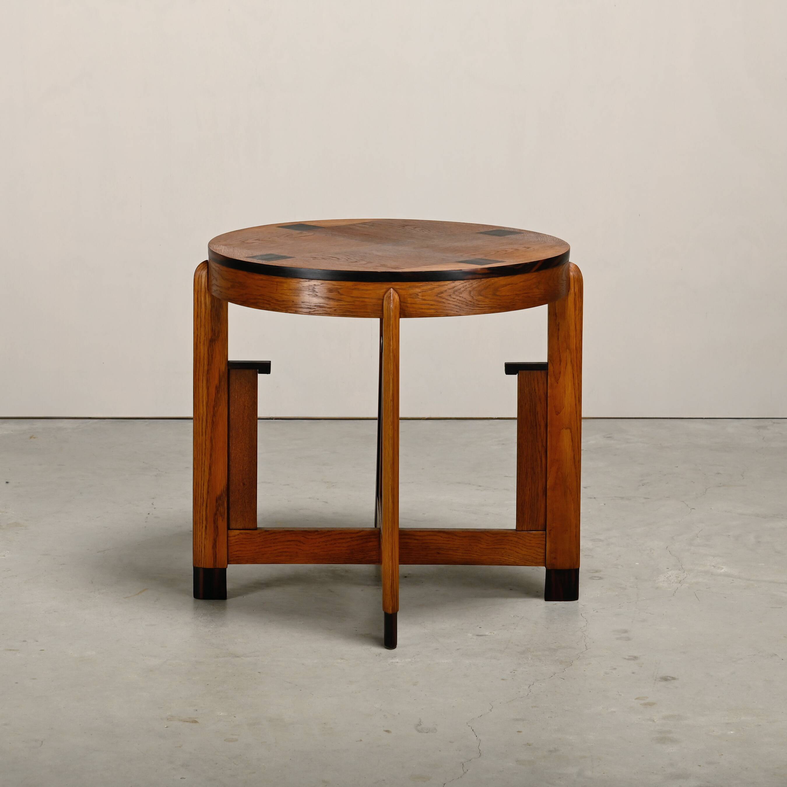 Dutch Art Deco Modernist Amsterdam School side table in Oak