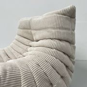 Fauteuil Togo Lounge en velours côtelé beige par Michel Ducaroy pour Ligne Roset.