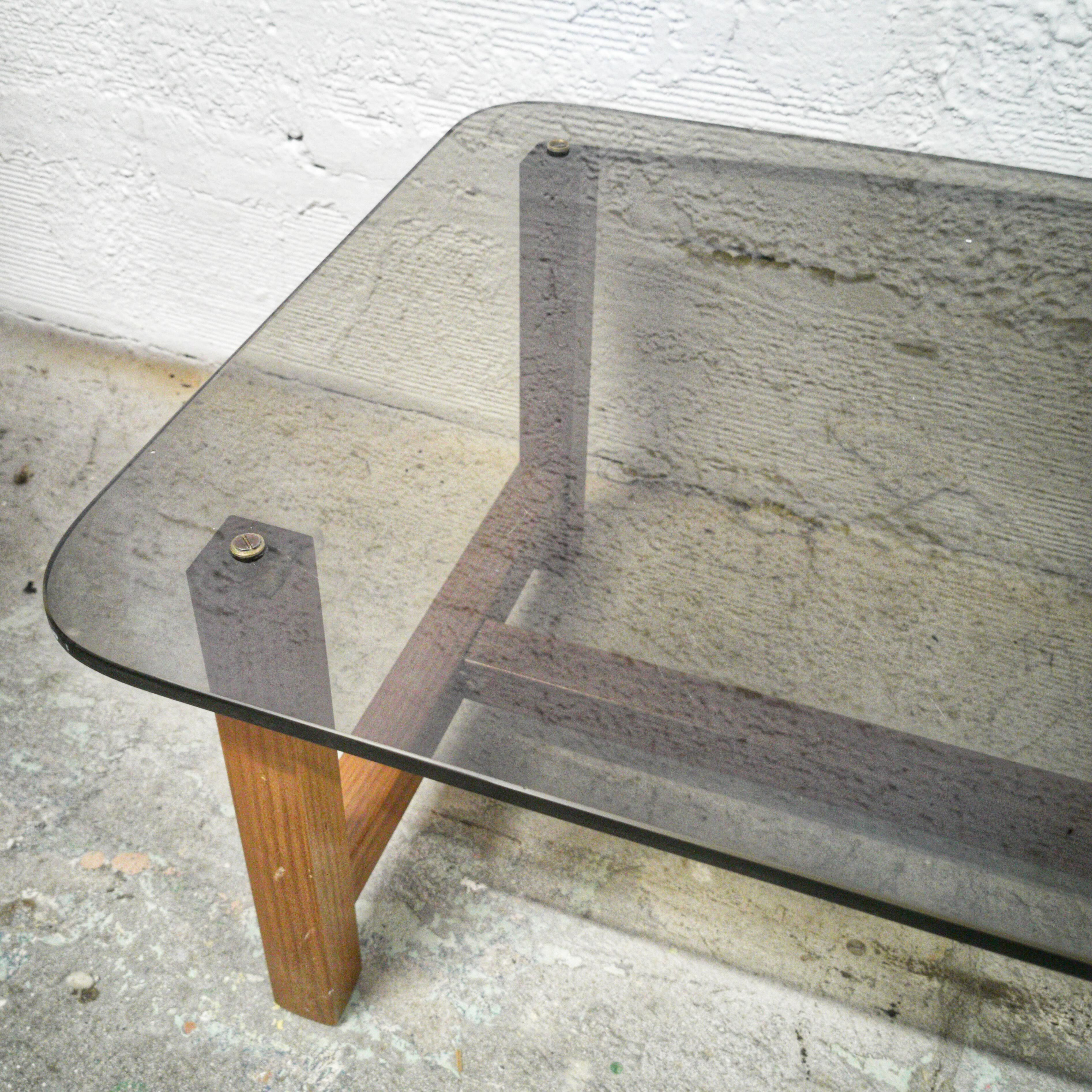 Table basse bois et verre fumé