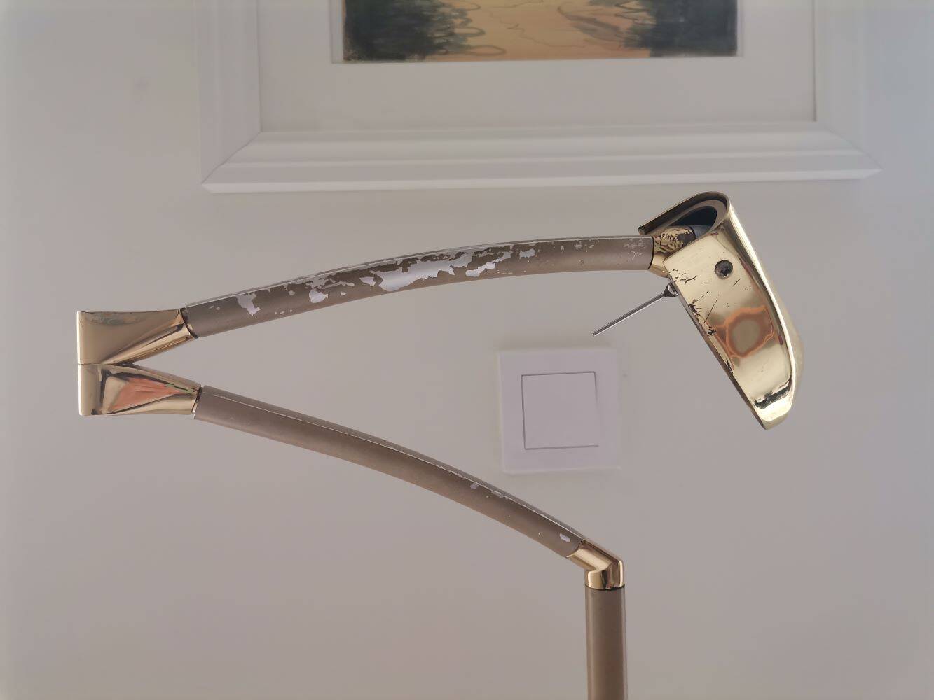 Adjustable swing arm modernist floor lamp
