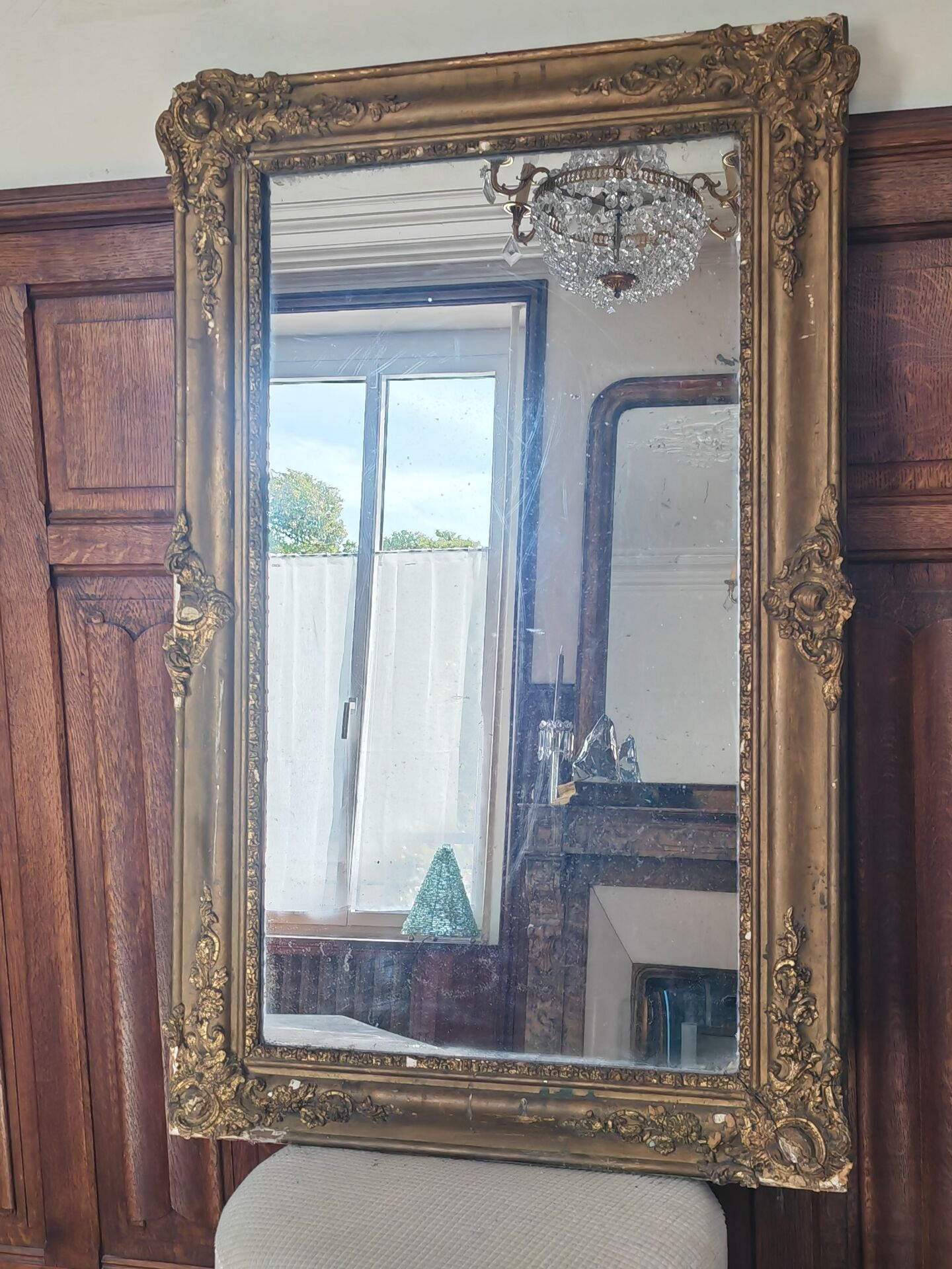 Large gilded mirror from the 19th century.