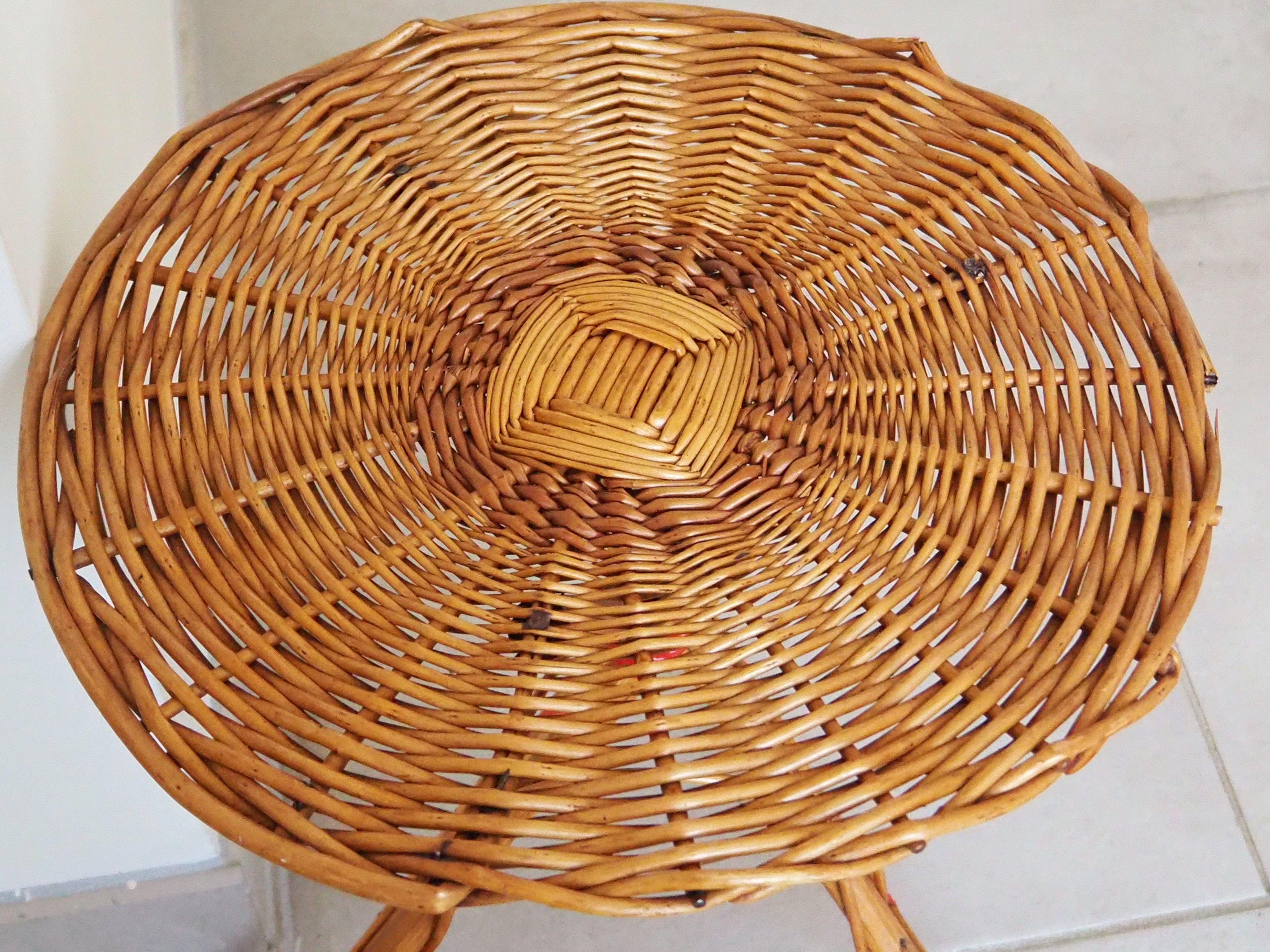 Bolster / pedestal table in tripod rattan 1960s-1970s